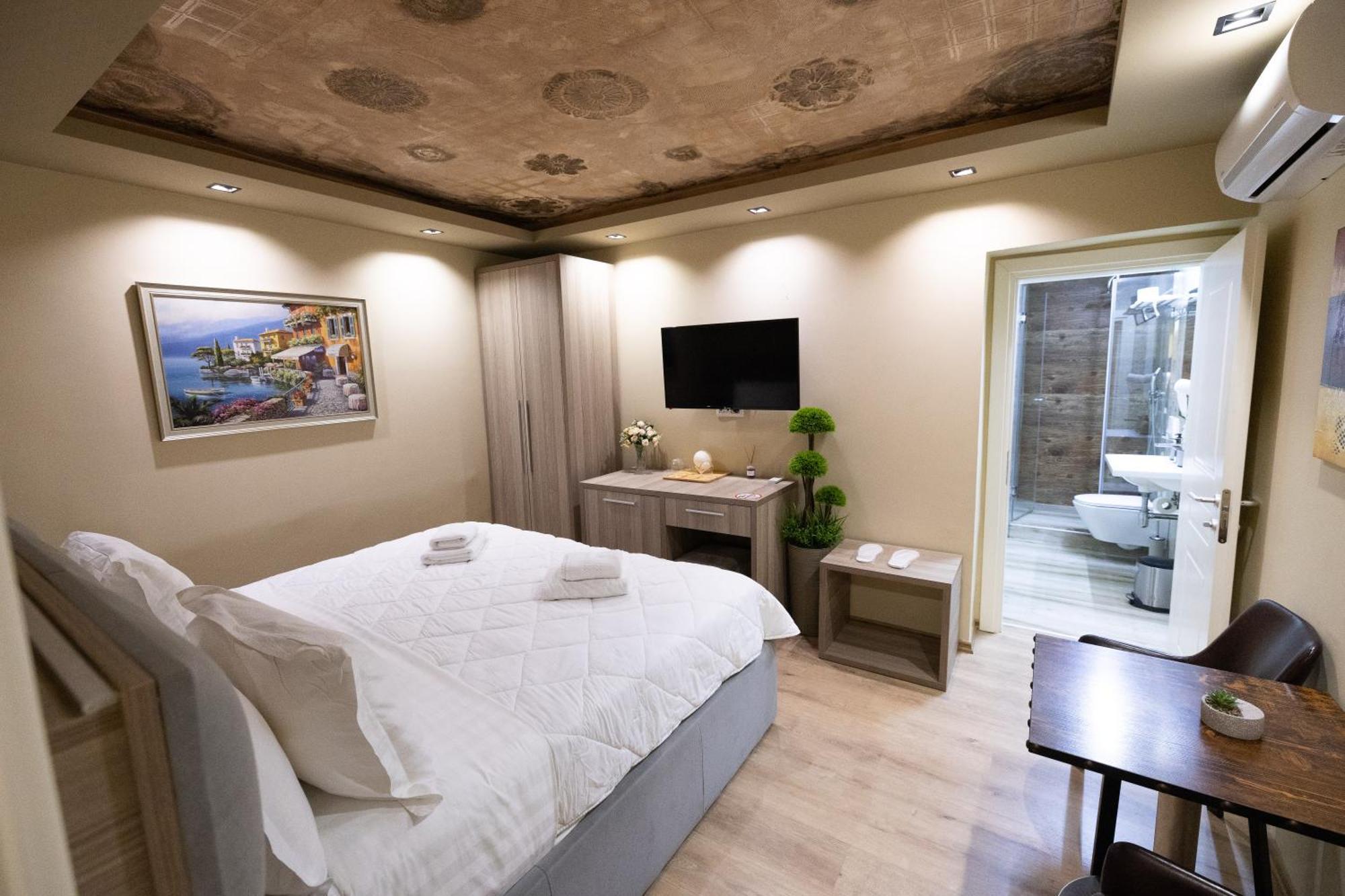 4r Colombo 3* Tirana