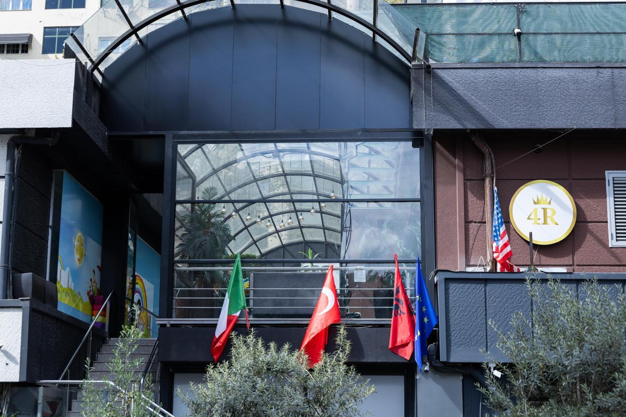 4r Colombo 3* Tirana