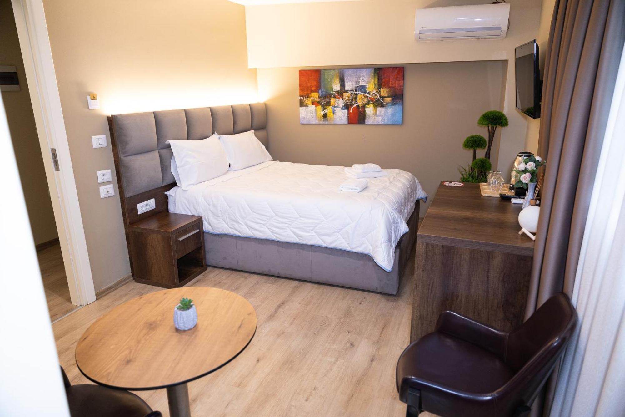 Hotel 4r Colombo 3*