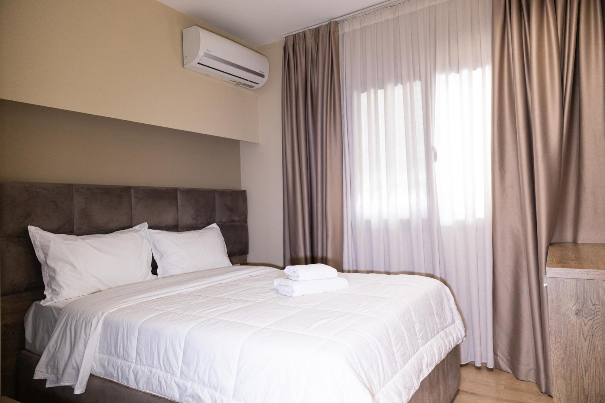 4r Colombo 3* Tirana