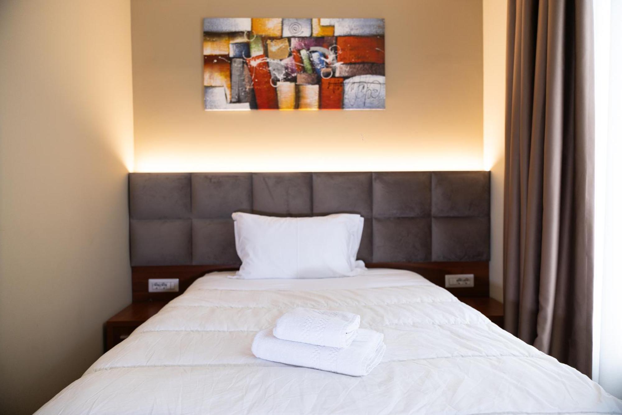4r Colombo Hotel 3*