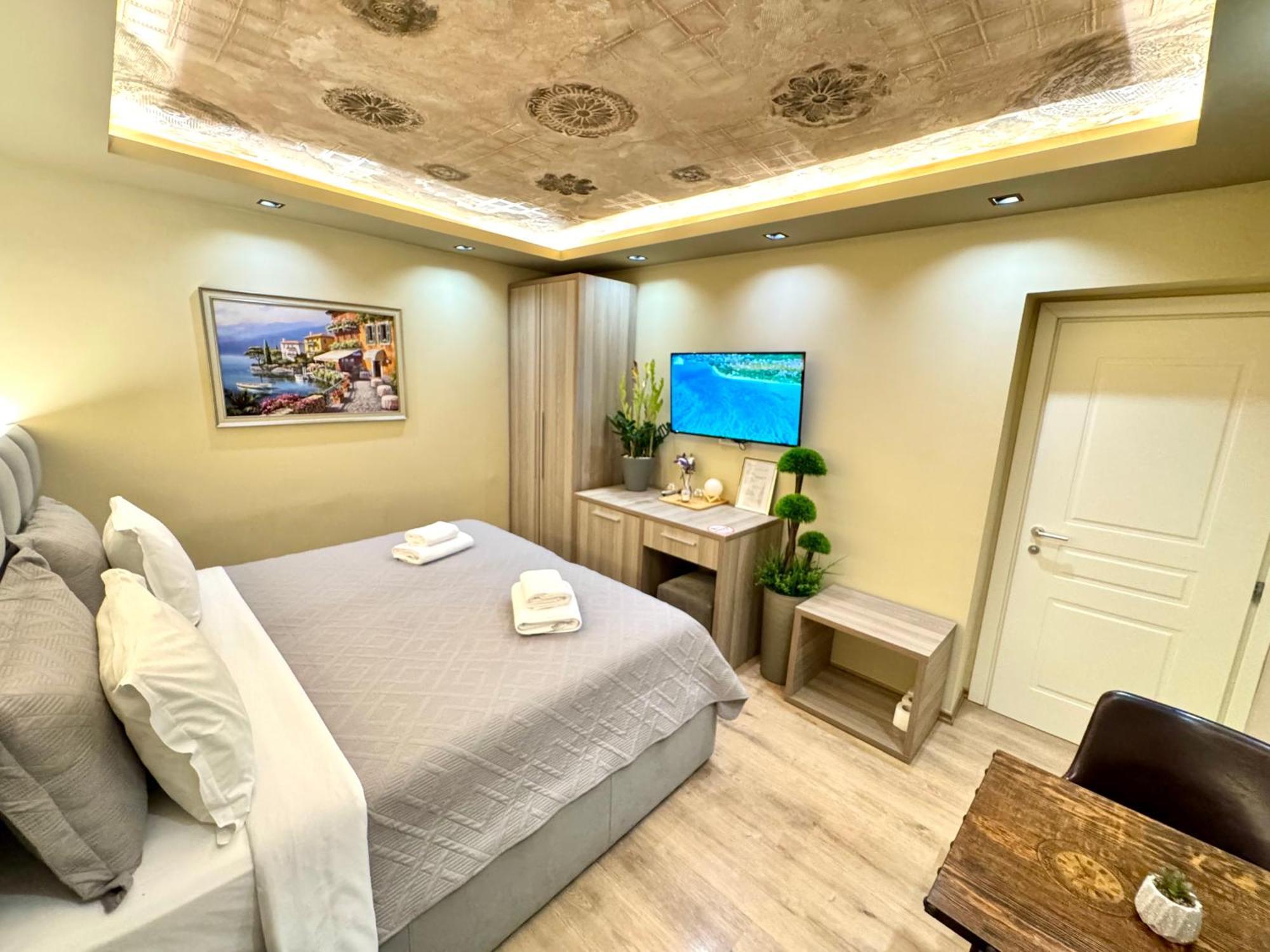 4r Colombo 3* Tirana